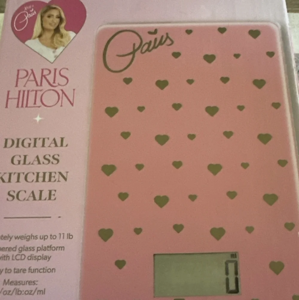 Paris Hilton Pink Heart Digital Glass Scale